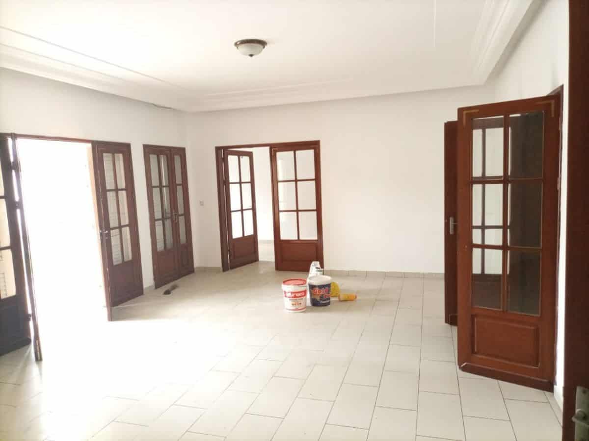 Maison (Villa) à louer - Douala, Bonamoussadi, Denver - 1 salon(s), 3 chambre(s), 2 salle(s) de bains - 450 000 FCFA / mois