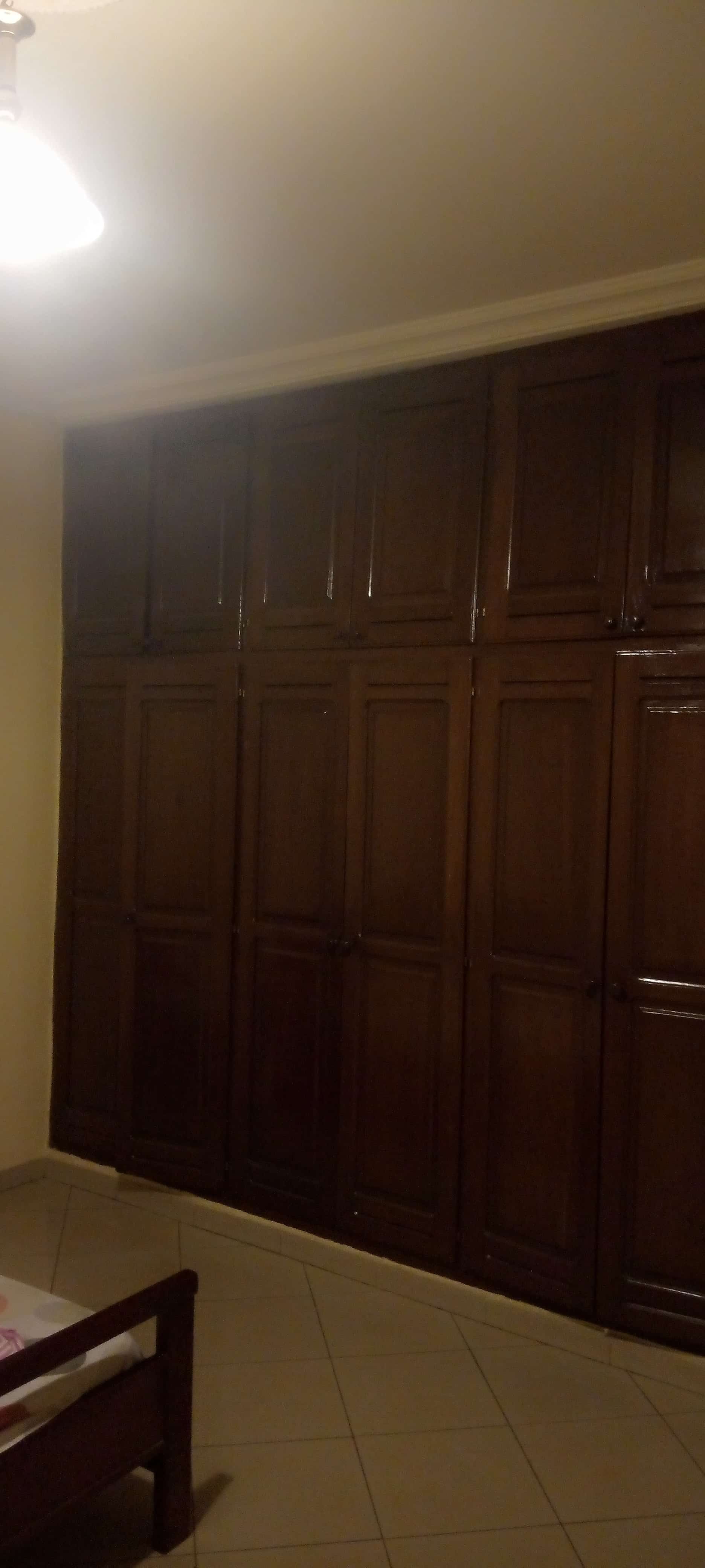 Apartment to rent - Yaoundé, Mfandena, Mfandena - 1 living room(s), 2 bedroom(s), 2 bathroom(s) - 375 000 FCFA / month