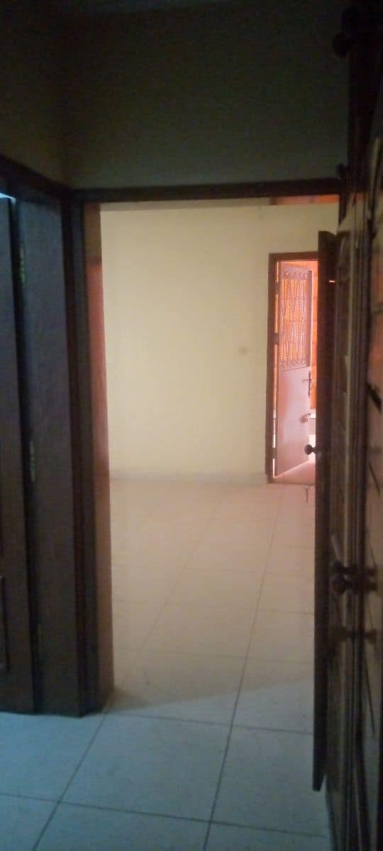 Office to rent at Yaoundé, Bastos, Bastos - 50 m2 - 200 000 FCFA