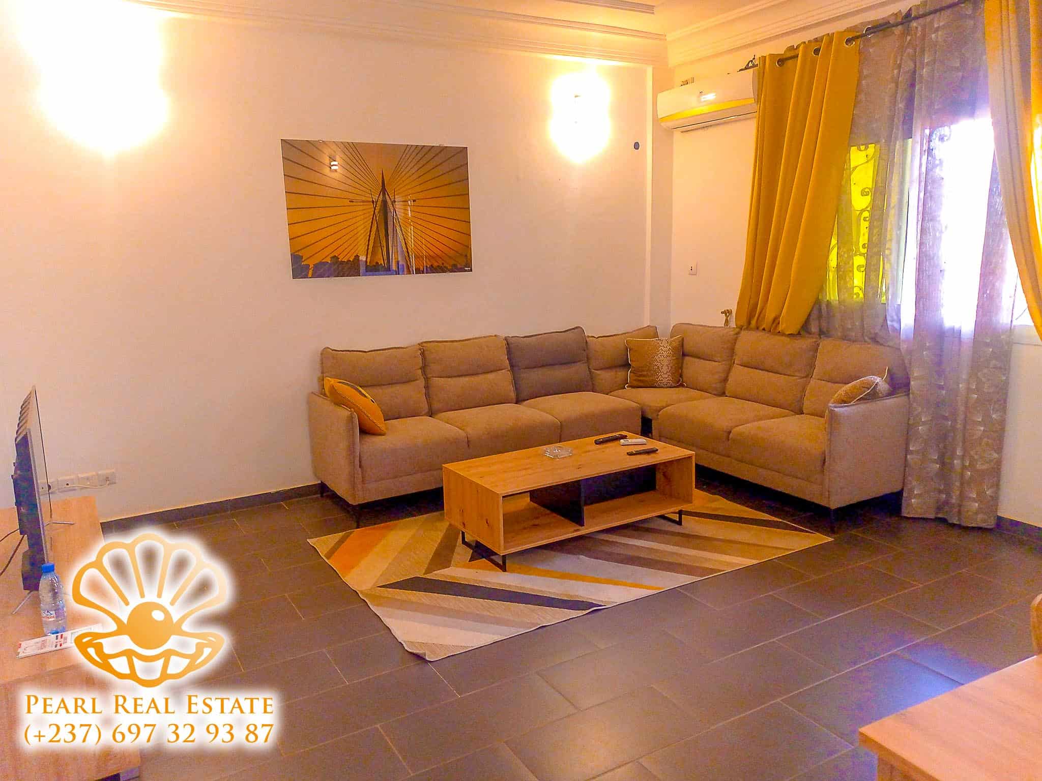 Apartment to rent - Yaoundé, Bastos, Golf - 1 living room(s), 2 bedroom(s), 1 bathroom(s) - 1 500 000 FCFA / month