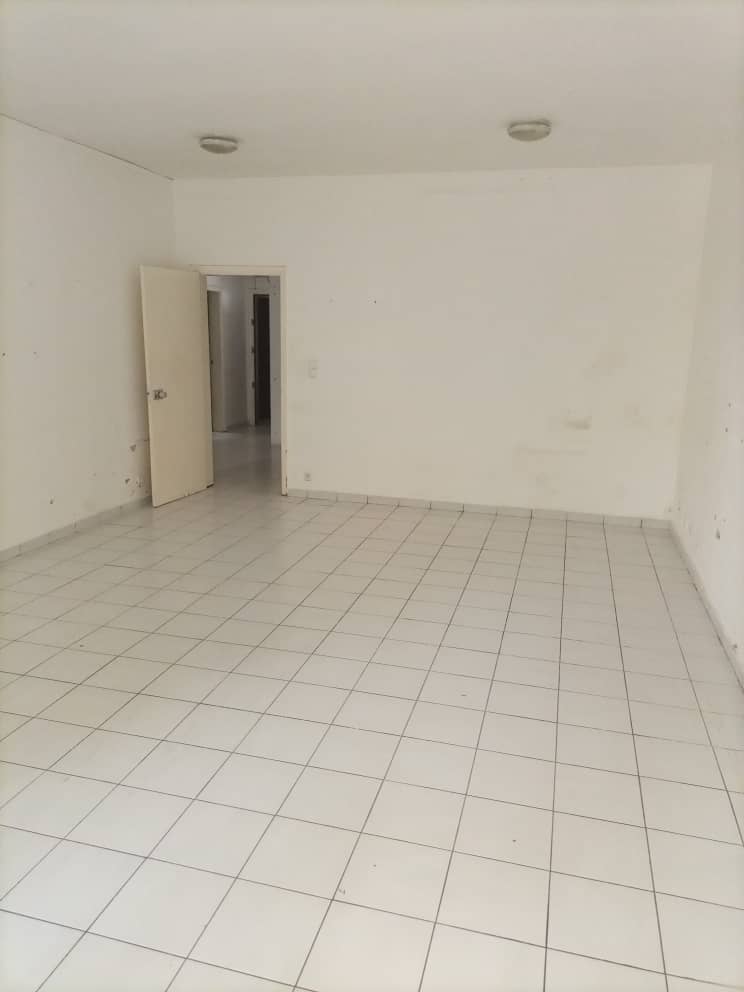 Apartment to rent - Douala, Akwa I, résidentiel - 1 living room(s), 1 bedroom(s), 1 bathroom(s) - 450 000 FCFA / month