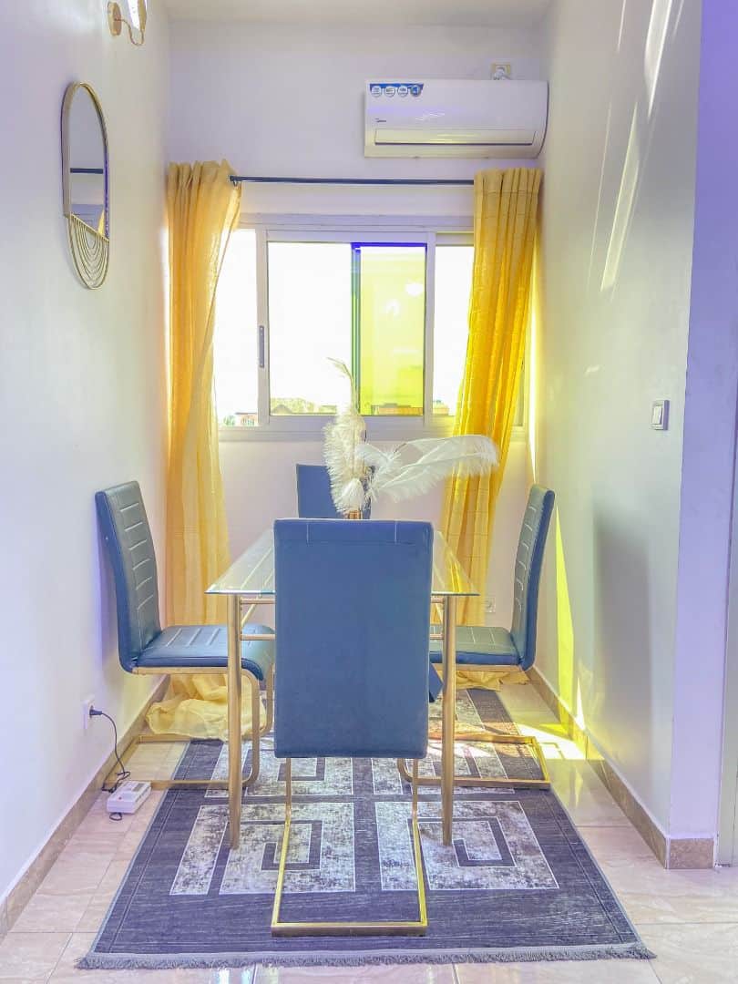 Apartment to rent - Douala, Bonamoussadi, centre - 1 living room(s), 2 bedroom(s), 1 bathroom(s) - 1 500 000 FCFA / month