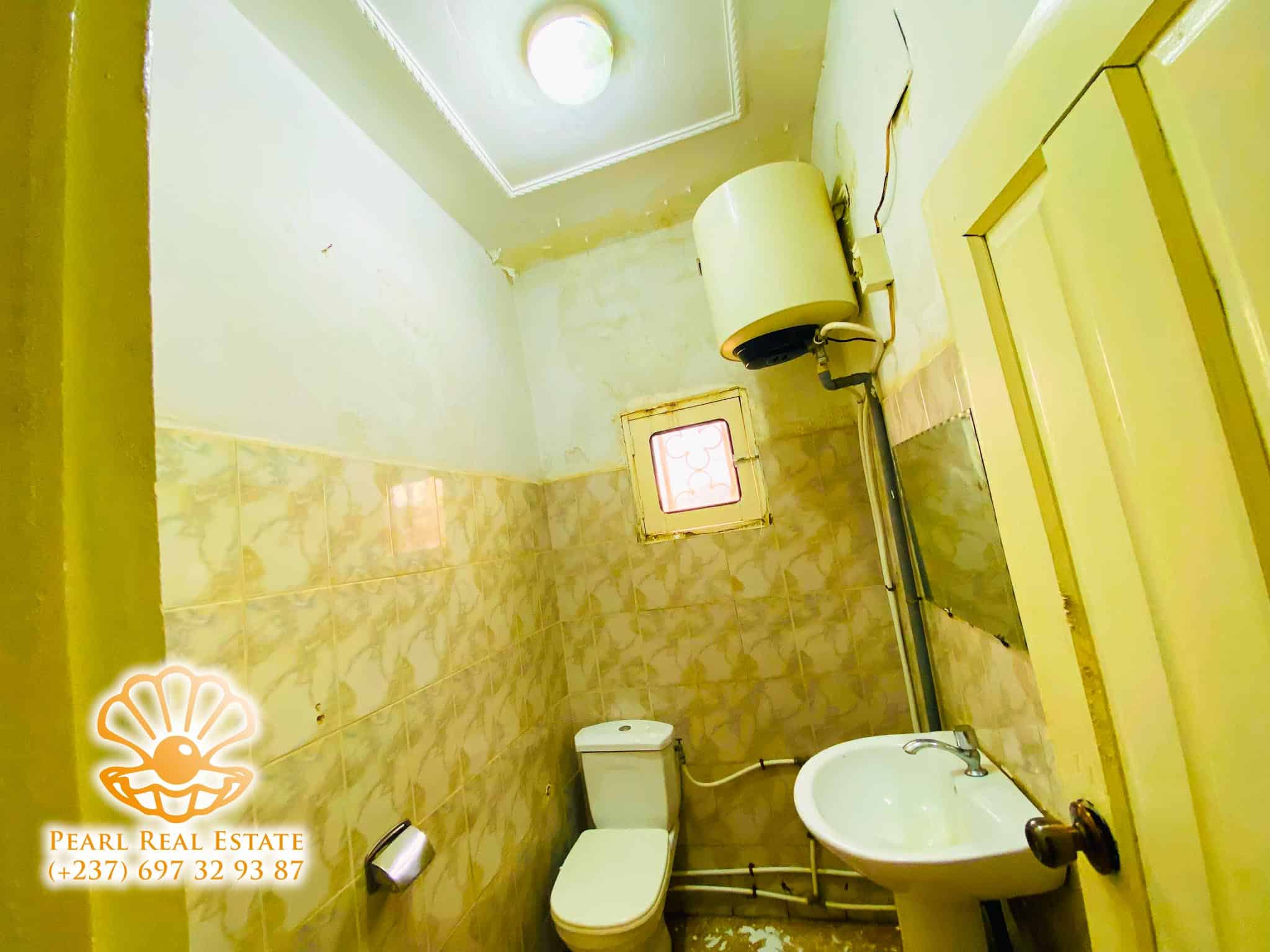 Appartement à louer - Yaoundé, Bastos, Ambassade de Chine - 1 salon(s), 2 chambre(s), 1 salle(s) de bains - 250 000 FCFA / mois