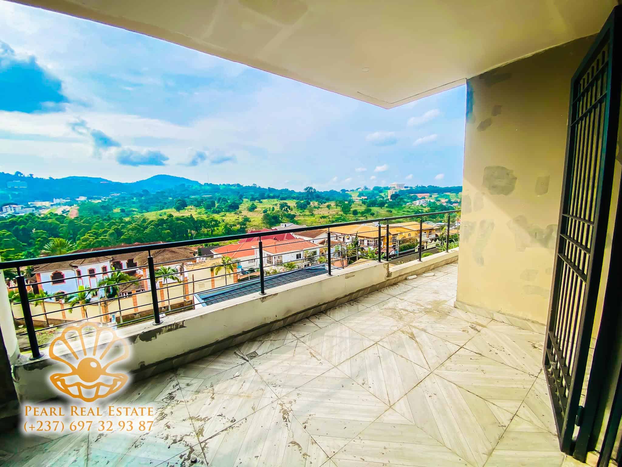 House (Villa) to rent - Yaoundé, Bastos, Ambassade de Chine - 1 living room(s), 4 bedroom(s), 3 bathroom(s) - 2 000 000 FCFA / month