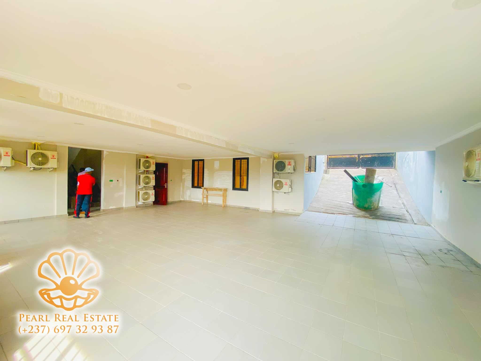 House (Villa) to rent - Yaoundé, Bastos, Ambassade de Chine - 1 living room(s), 4 bedroom(s), 3 bathroom(s) - 2 000 000 FCFA / month