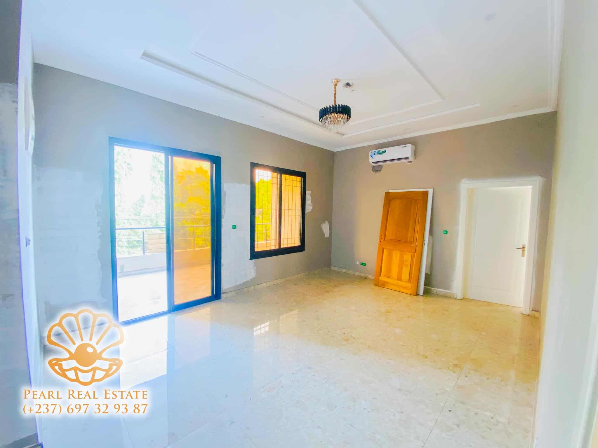 House (Villa) to rent - Yaoundé, Bastos, Ambassade de Chine - 1 living room(s), 4 bedroom(s), 3 bathroom(s) - 2 000 000 FCFA / month