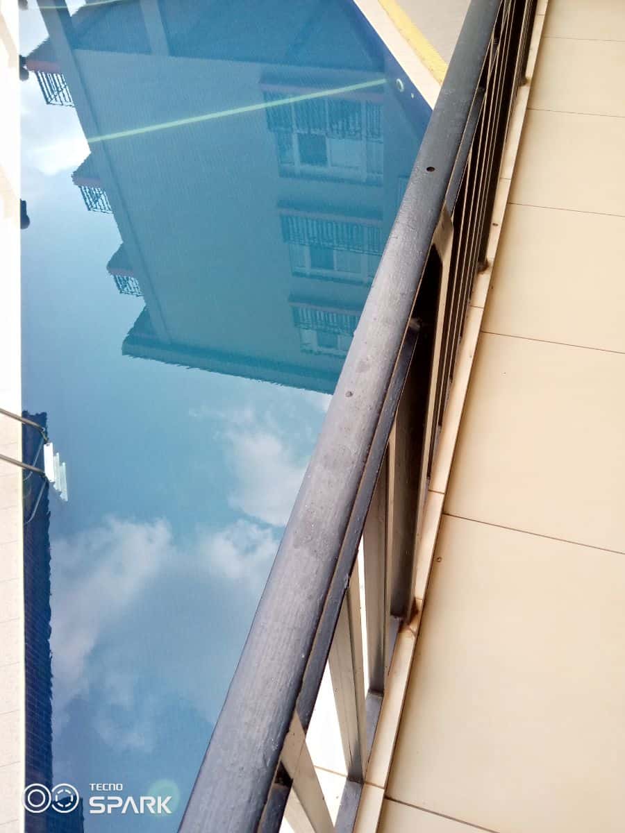 Apartment to rent - Yaoundé, Bastos, Allemagne - 1 living room(s), 1 bedroom(s), 2 bathroom(s) - 500 000 FCFA / month