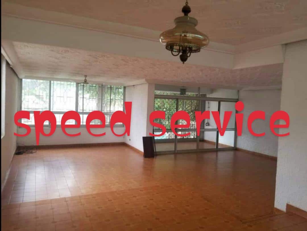 Office to rent at Yaoundé, Bastos, Bastos - 700 m2 - 1 600 000 FCFA