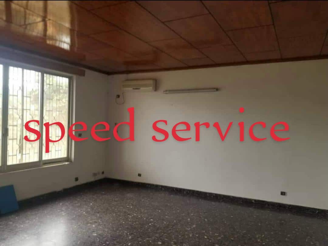 Office to rent at Yaoundé, Bastos, Bastos - 700 m2 - 1 600 000 FCFA