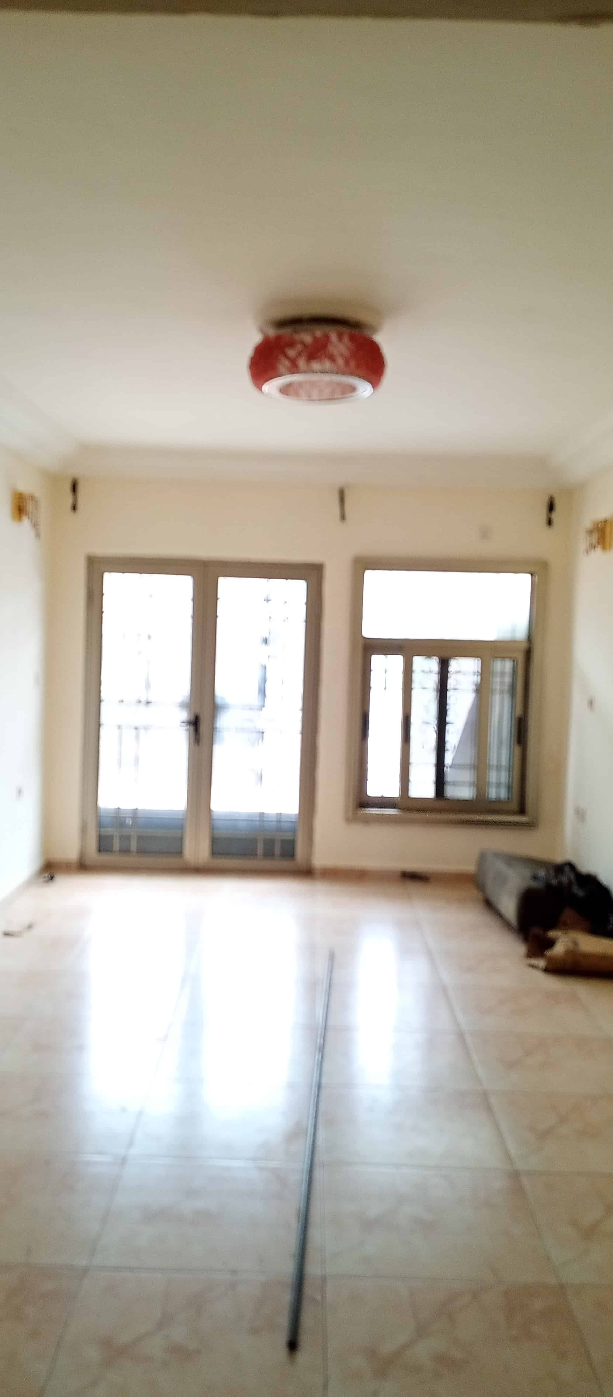 Apartment to rent - Yaoundé, Emana, Pont emana - 1 living room(s), 2 bedroom(s), 1 bathroom(s) - 165 000 FCFA / month