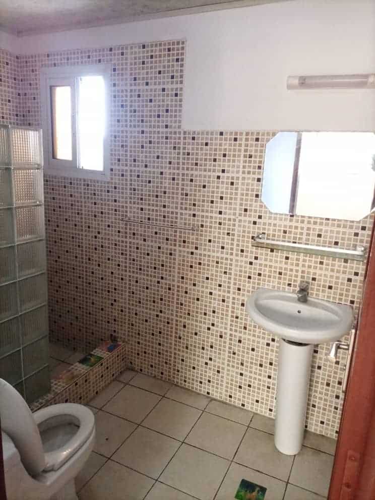 Apartment to rent - Douala, Bonapriso, centre - 1 living room(s), 1 bedroom(s), 1 bathroom(s) - 450 000 FCFA / month