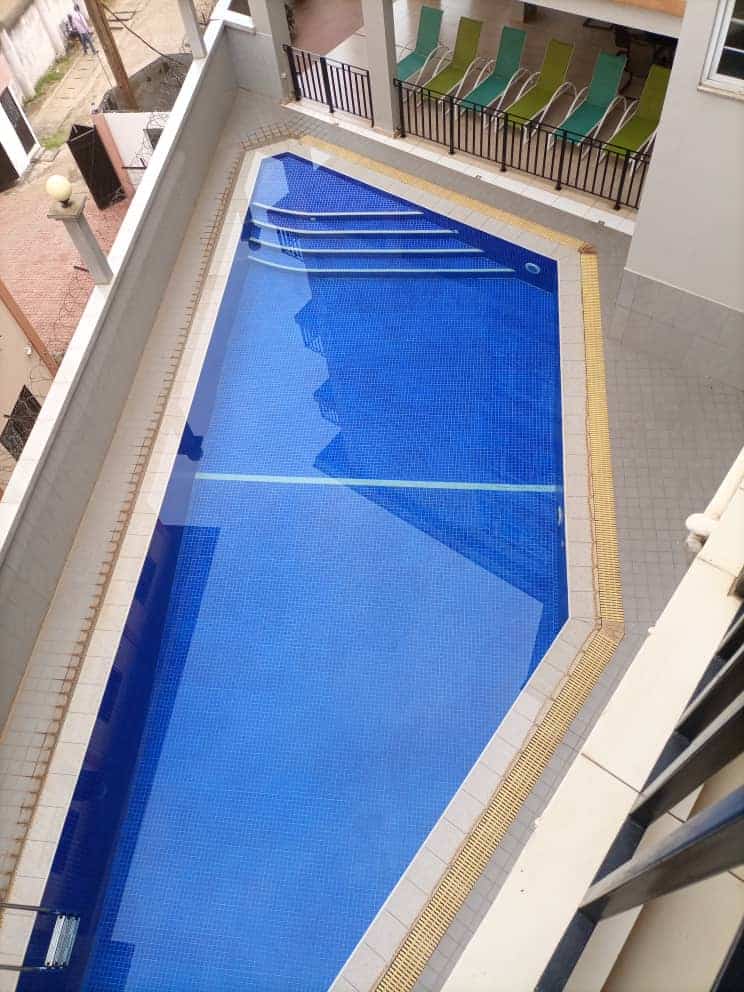 Apartment to rent - Yaoundé, Bastos, Appartement duplex avec salle de sport , piscine et, ascenseur - 1 living room(s), 4 bedroom(s), 5 bathroom(s) - 2 000 000 FCFA / month