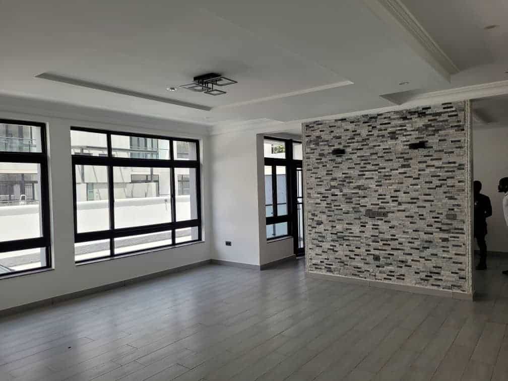 Apartment to rent - Yaoundé, Bastos, Bastos - 1 living room(s), 3 bedroom(s), 4 bathroom(s) - 2 000 000 FCFA / month