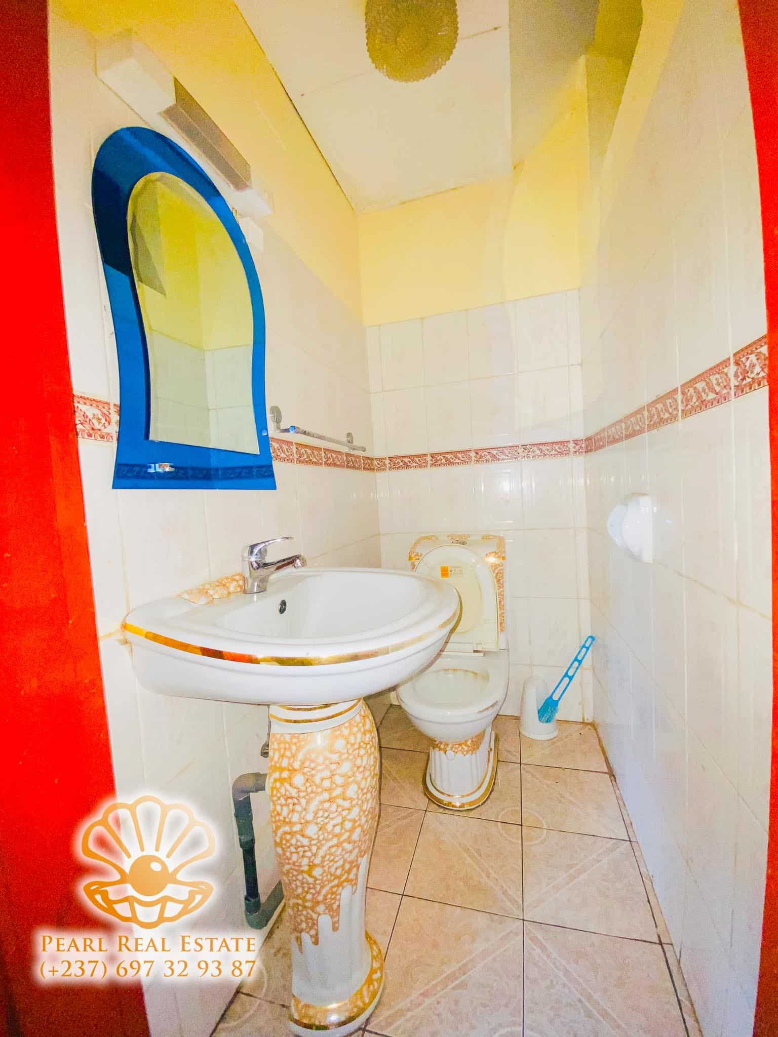 Appartement à louer - Yaoundé, Bastos, Dragages - 1 salon(s), 3 chambre(s), 2 salle(s) de bains - 600 000 FCFA / mois