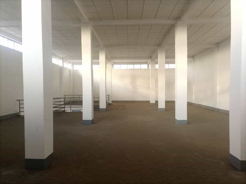 Warehouse to rent at Douala, Besseke, Besseke - 500 m2 - 2 000 000 FCFA
