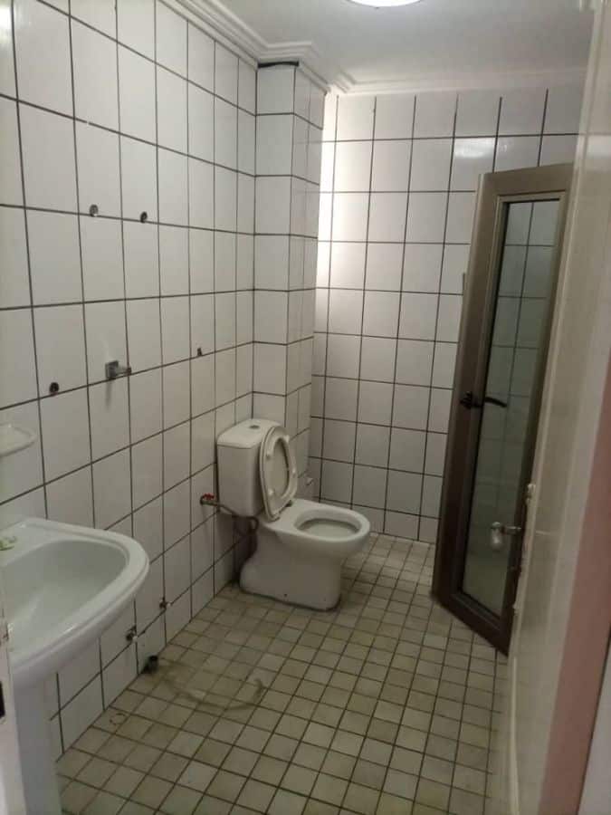 Apartment to rent - Douala, Bonapriso, Bonapriso - 1 living room(s), 2 bedroom(s), 1 bathroom(s) - 700 000 FCFA / month