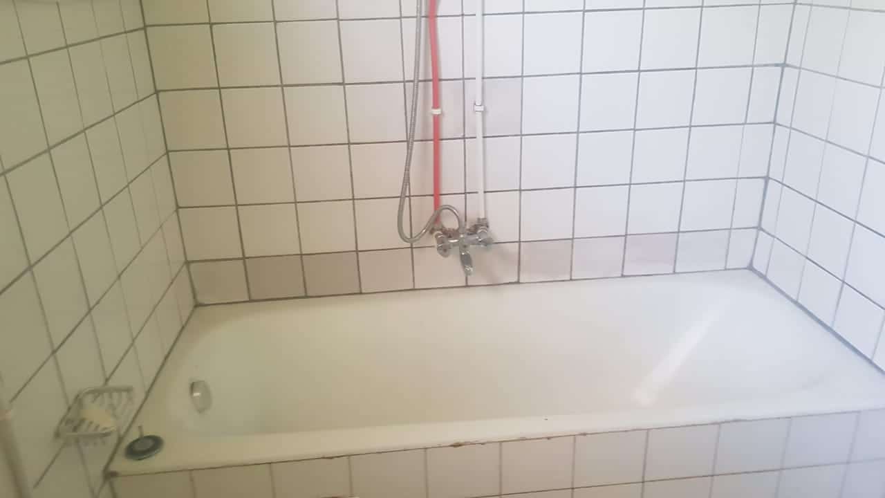 Maison (Villa) à louer - Yaoundé, Bastos, Bastos - 1 salon(s), 3 chambre(s), 2 salle(s) de bains - 600 000 FCFA / mois