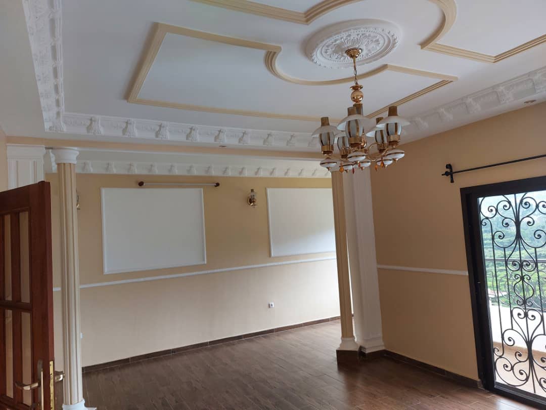Apartment to rent - Yaoundé, Bastos, Bastos - 1 living room(s), 3 bedroom(s), 3 bathroom(s) - 900 000 FCFA / month