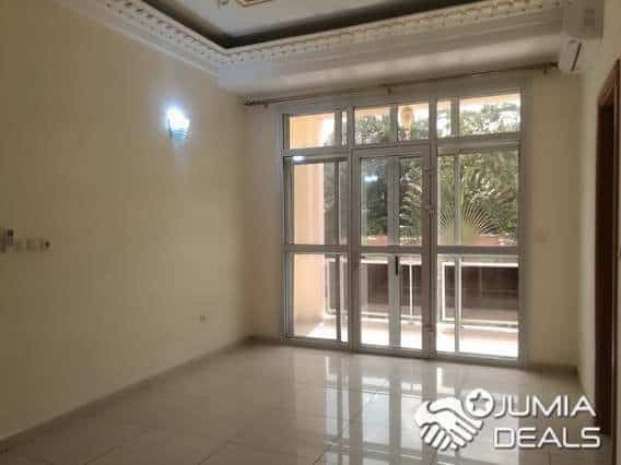 Apartment to rent - Yaoundé, Bastos, Bastos centre - 1 living room(s), 2 bedroom(s), 3 bathroom(s) - 600 000 FCFA / month