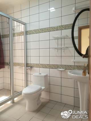 Apartment to rent - Yaoundé, Bastos, Bastos centre - 1 living room(s), 2 bedroom(s), 3 bathroom(s) - 600 000 FCFA / month