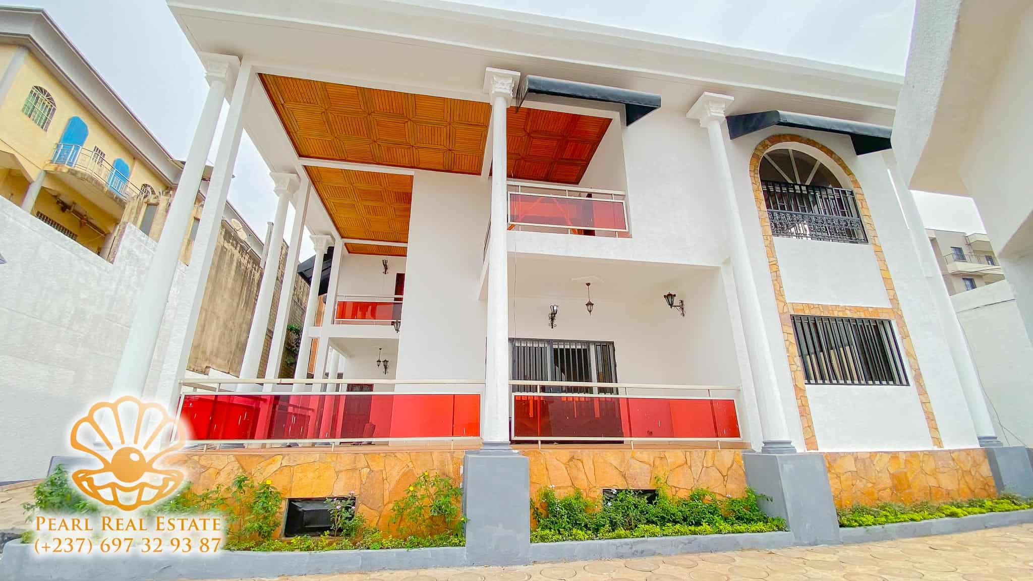 House (Villa) to rent - Yaoundé, Bastos, Ambassade de Chine - 1 living room(s), 4 bedroom(s), 3 bathroom(s) - 2 000 000 FCFA / month