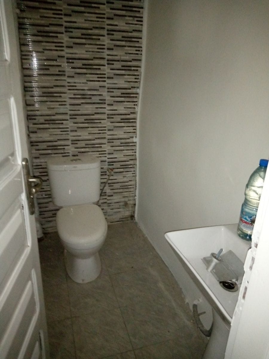 Office to rent at Yaoundé, Bastos, Bastos - 400 m2 - 1 500 000 FCFA