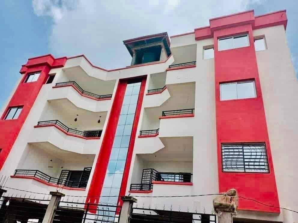 Appartement à louer - Yaoundé, Mbankolo, mbankolo - 1 salon(s), 3 chambre(s), 3 salle(s) de bains - 300 000 FCFA / mois