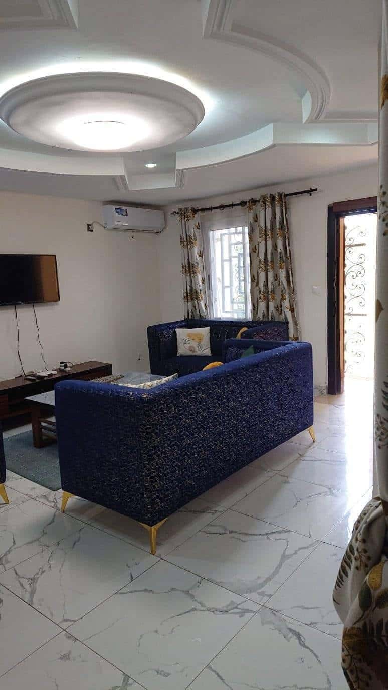 Apartment to rent - Yaoundé, Nsimeyong, nsimeyong - 1 living room(s), 2 bedroom(s), 3 bathroom(s) - 200 000 FCFA / month