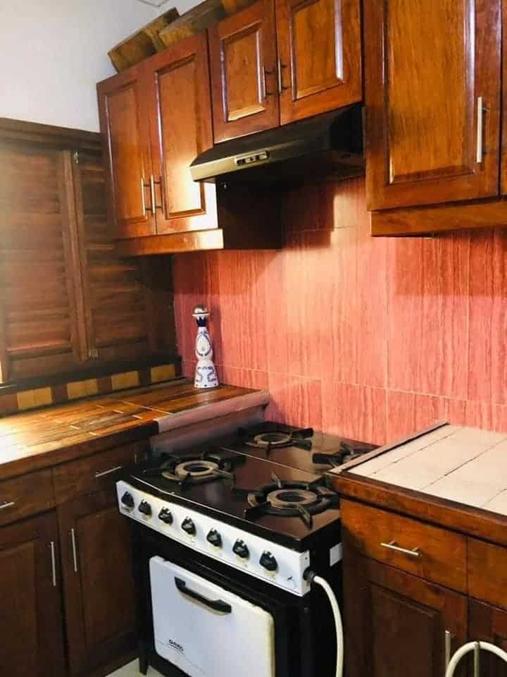 House (Villa) to rent - Yaoundé, Bastos, dragage - 2 living room(s), 6 bedroom(s), 4 bathroom(s) - 1 500 000 FCFA / month