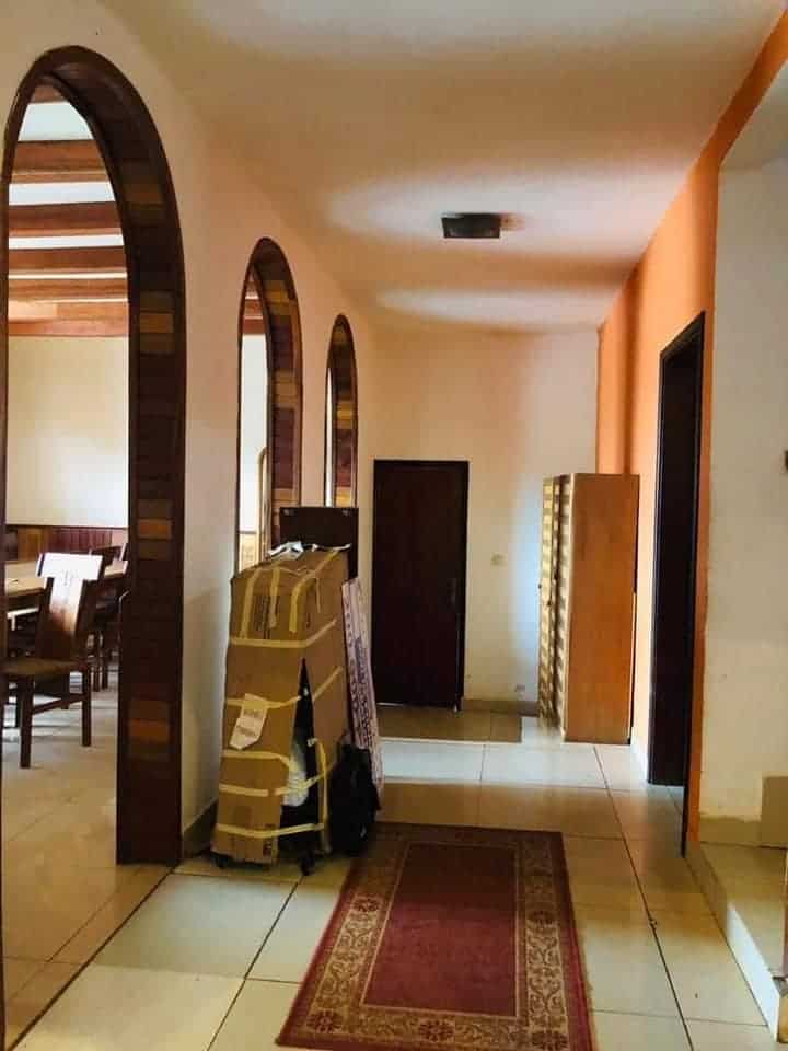 House (Villa) to rent - Yaoundé, Bastos, dragage - 2 living room(s), 6 bedroom(s), 4 bathroom(s) - 1 500 000 FCFA / month