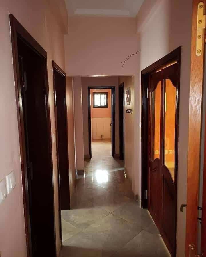 Appartement à louer - Yaoundé, Essos, titi garage - 1 salon(s), 2 chambre(s), 3 salle(s) de bains - 275 000 FCFA / mois