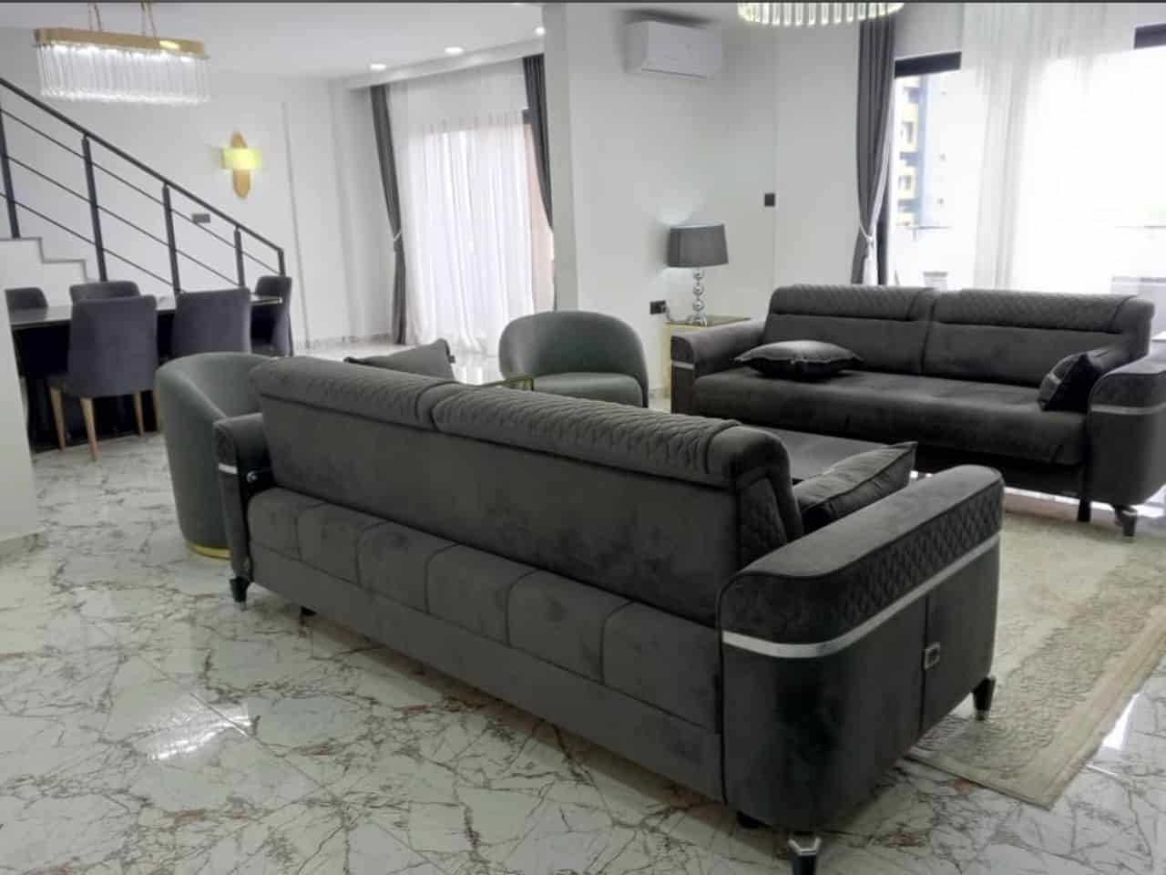 Appartement à louer - Yaoundé, Bastos, Bastos centre PRIX A la NUITÉE.   4 chambres - 1 salon(s), 4 chambre(s), 4 salle(s) de bains - 400 000 FCFA / mois