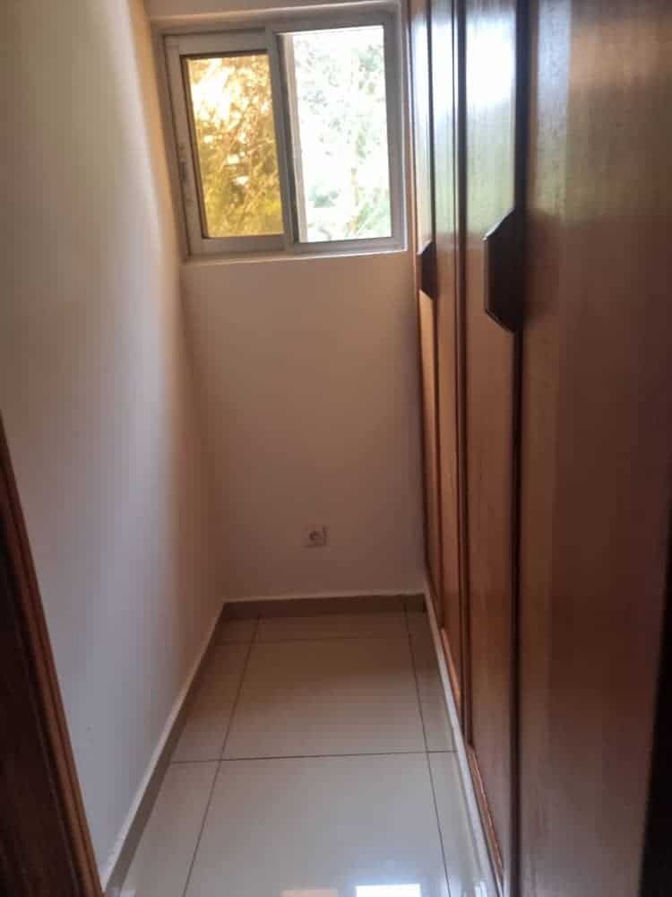 Apartment to rent - Yaoundé, Bastos, Quartier Golf - 1 living room(s), 3 bedroom(s), 3 bathroom(s) - 750 000 FCFA / month