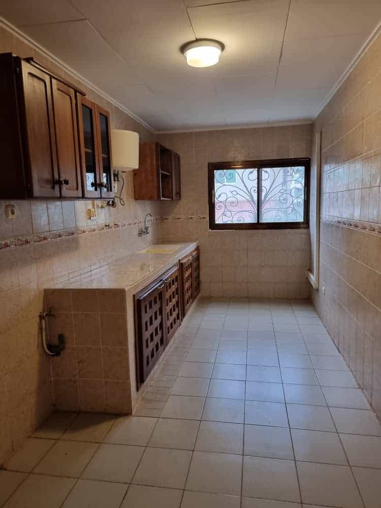Apartment to rent - Yaoundé, Bastos, Quartier Golf - 1 living room(s), 3 bedroom(s), 3 bathroom(s) - 850 000 FCFA / month