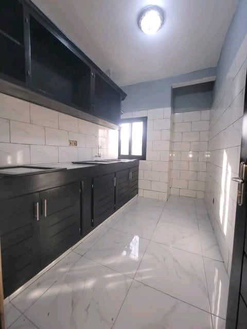 Apartment to rent - Yaoundé, Biyem-Assi, Jouvence - 1 living room(s), 2 bedroom(s), 2 bathroom(s) - 130 000 FCFA / month