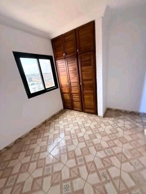 Appartement à louer - Yaoundé, Essos, Essos - 1 salon(s), 2 chambre(s), 2 salle(s) de bains - 150 000 FCFA / mois