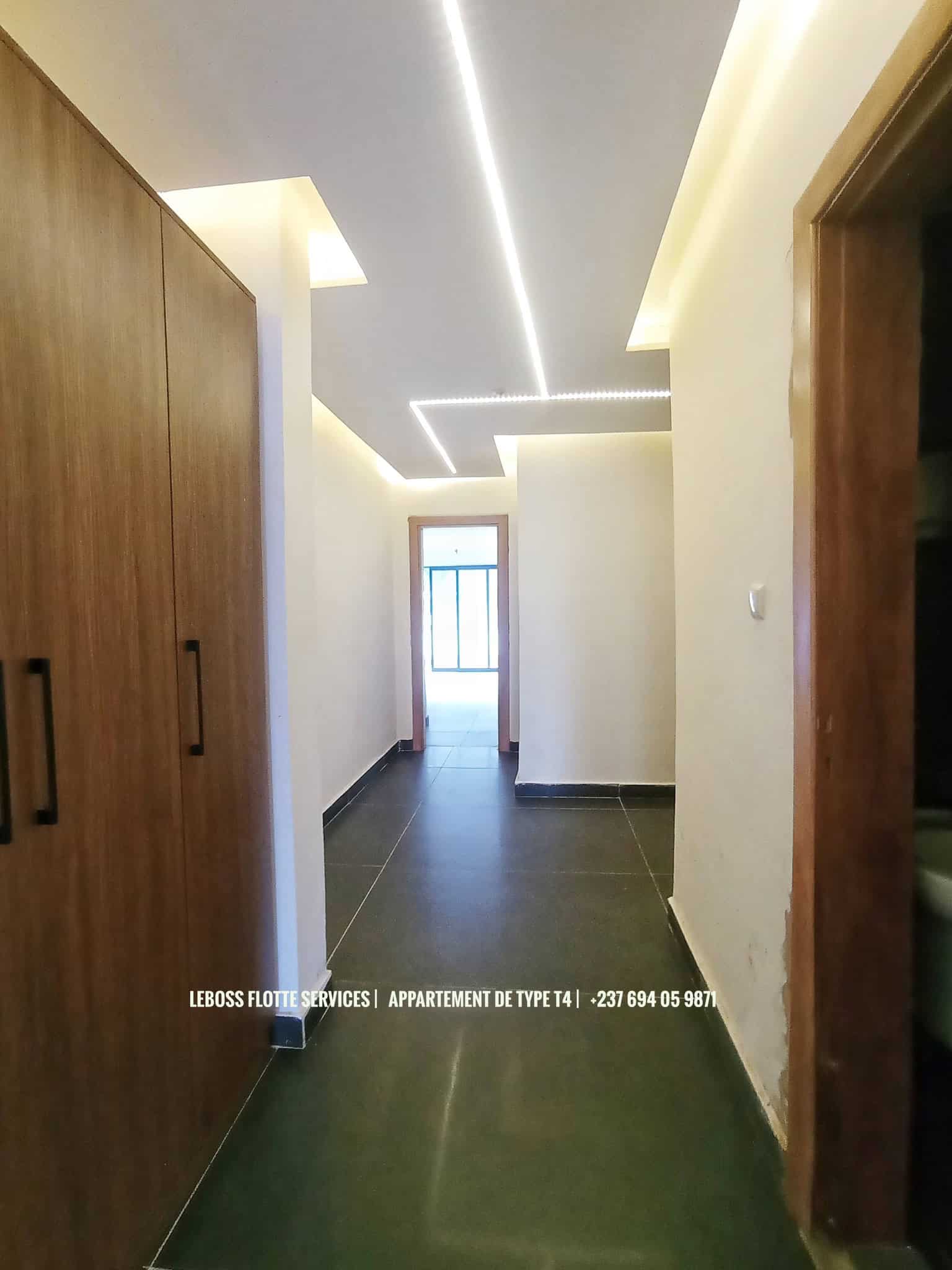 Apartment to rent - Yaoundé, Bastos, bastos - 1 living room(s), 3 bedroom(s), 3 bathroom(s) - 1 500 000 FCFA / month