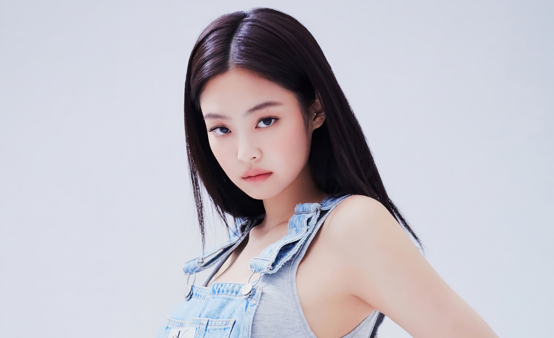 음악 전문가들이 선정한 2025년 K-POP 명곡…엔믹스·제니·마크 등 음악적 완성도 인정받아
