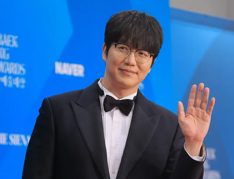 성시경 소속사 10년간 미등록 운영…저작권 보호 강화 속 K-POP 제도적 허점 드러나