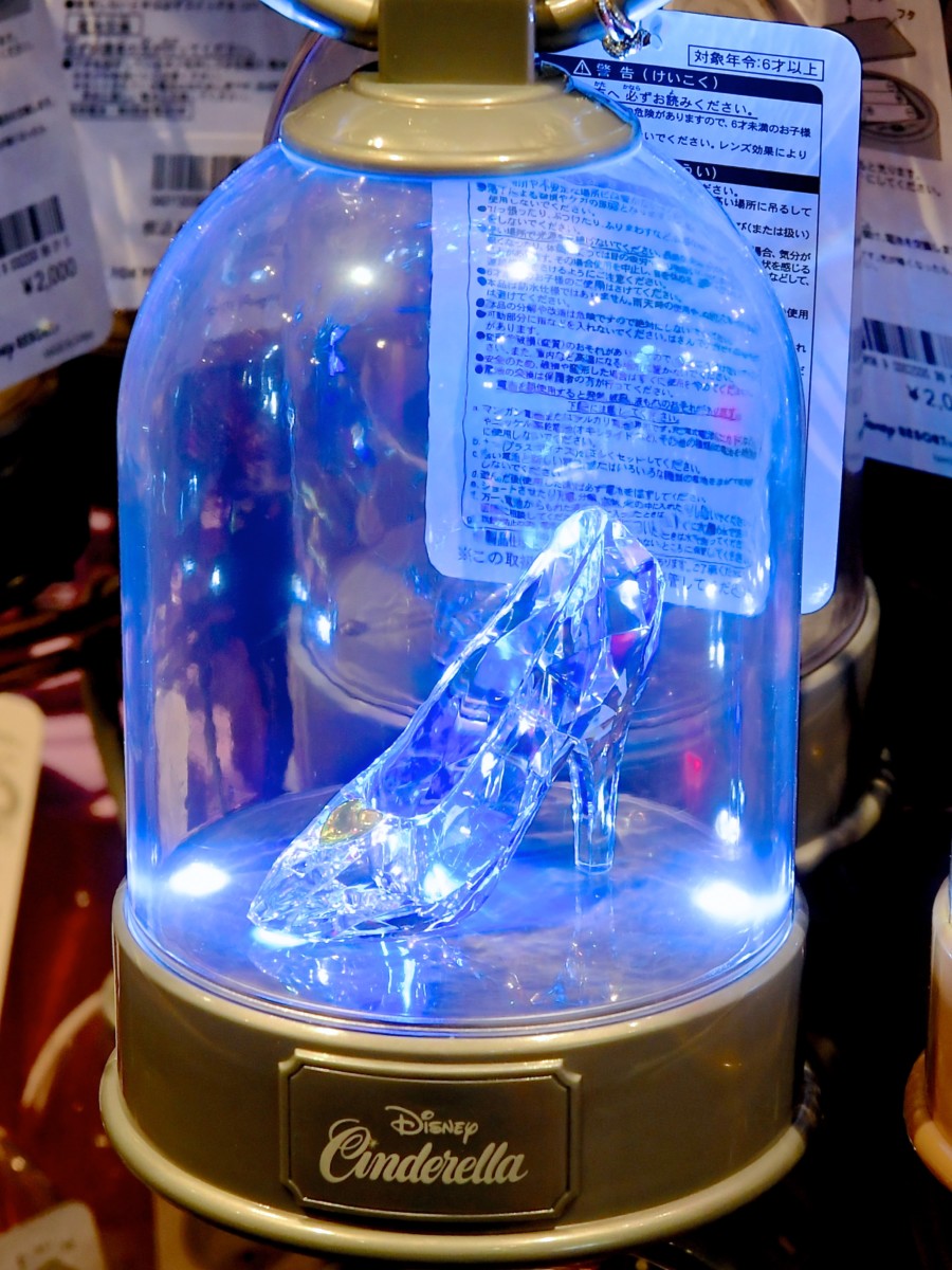 2023年1月新款 | Cinderella 玻璃鞋發光吊飾