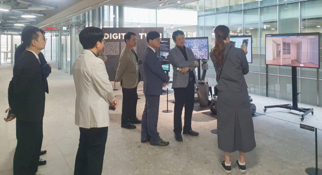 变光勇巨济市长于五月访问NAVER Cloud总部,讨论投资引进与相互合作方案