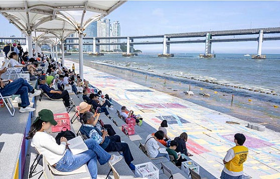 Busan Sea Library, June Minrak-dong