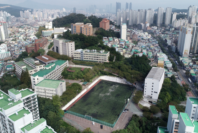 乌岩洞第一风景彩，旧釜山外国语大学用地共同住宅开发项目
