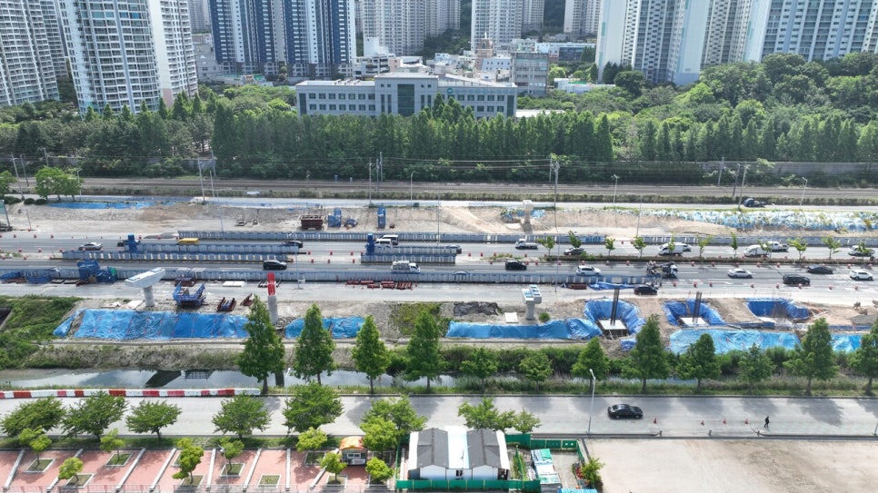 德川（华名）~梁山间的道路交通体系改善工地