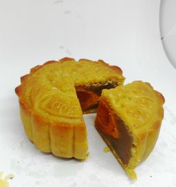 传统莲蓉单黄月饼 Traditional Lotus Mooncake With Egg Yolk (4 pieces set)