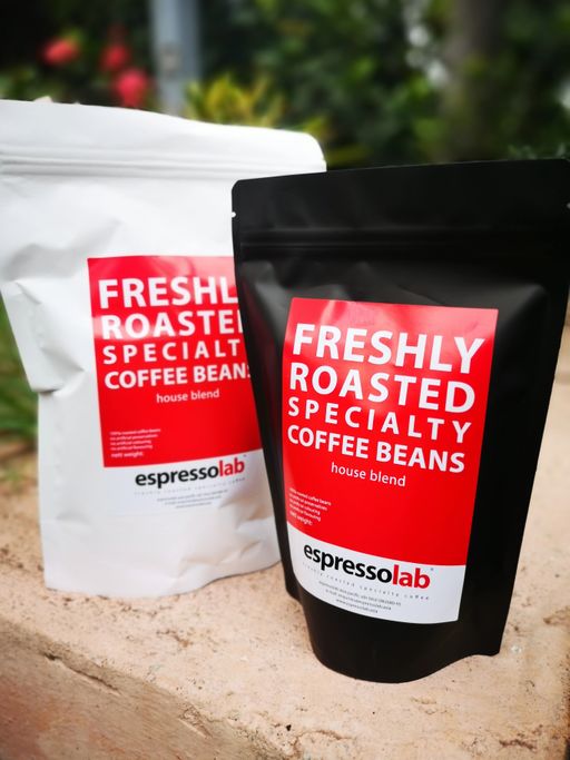 Roasted coffee beans (espressolab house blend)
