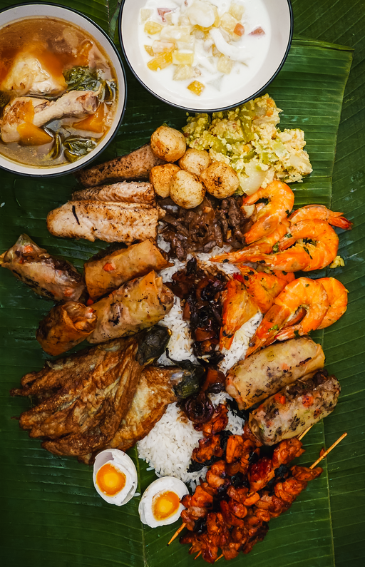 Boodle Fight Fiesta Package (Filipino Food | Family Sharing)