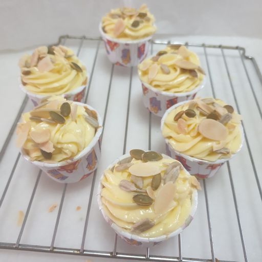 Butter Cup Cakes with Cheese Cream and multi-seeds  (6 pieces per box)