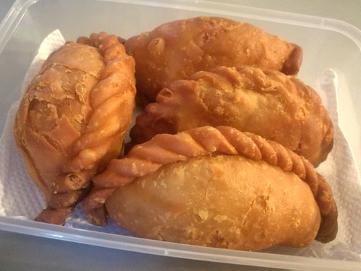 CHICKEN CURRY PUFF / KARIPAP PASTRY