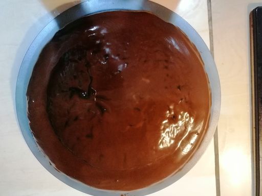 Dark chocolate ganache cake 